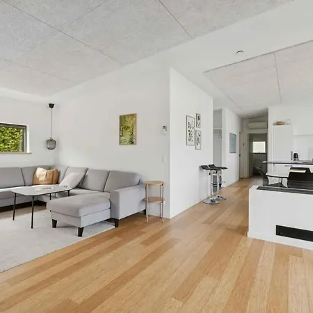Sea View And Comfort In Architect-designed Nyaraló Allinge-Sandvig