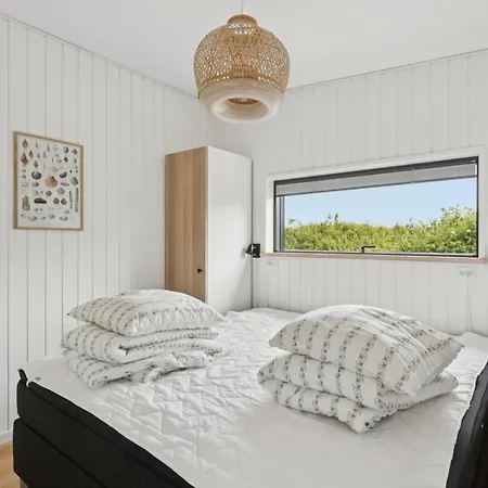 Havudsigt Og Hygge I Arkitekttegnet Hus Feriehus *
