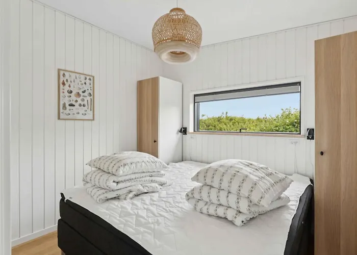 Sea View And Comfort In Architect-designed Feriehus *