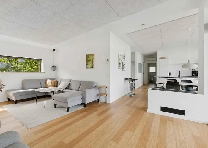 Sea View And Comfort In Architect-designed Feriehus Allinge-Sandvig