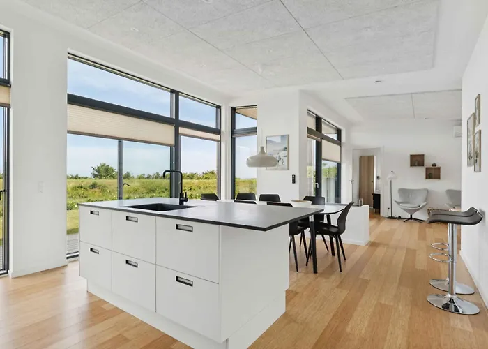 Sea View And Comfort In Architect-designed
